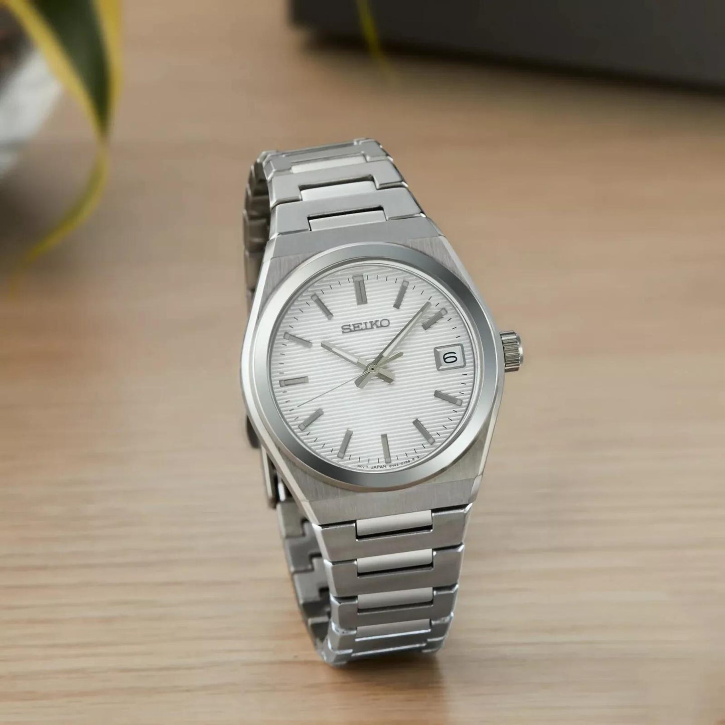Seiko Essentials Silver Tone Womens Watch SUR573