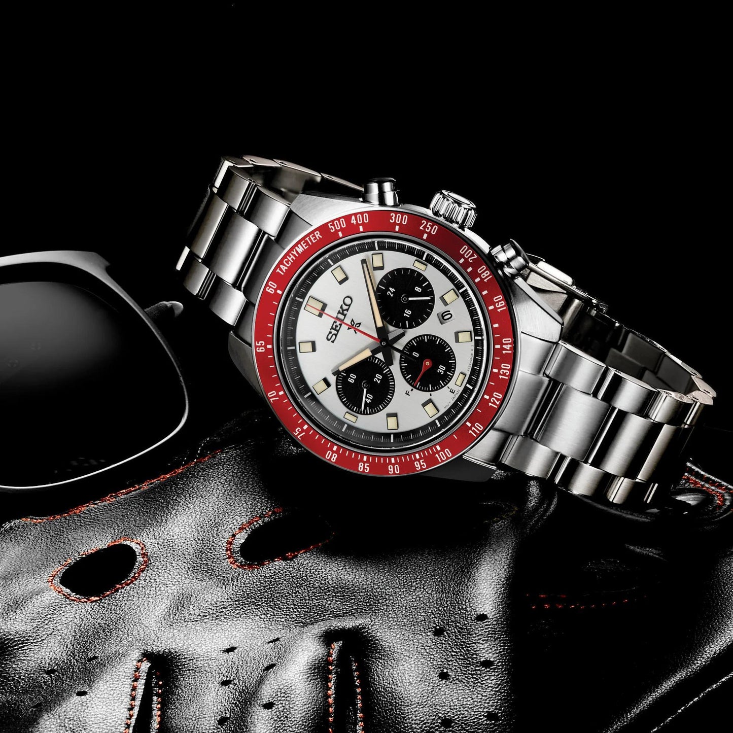 Seiko Prospex Speedtimer Solar Chronograph Red Bezel Mens Watch SSC945