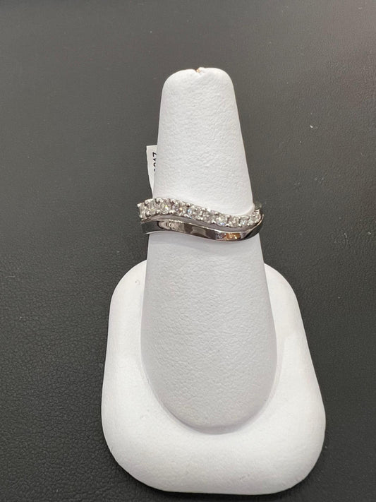 0.33ctw Diamond Wave Curved Wedding Band 14k White Gold