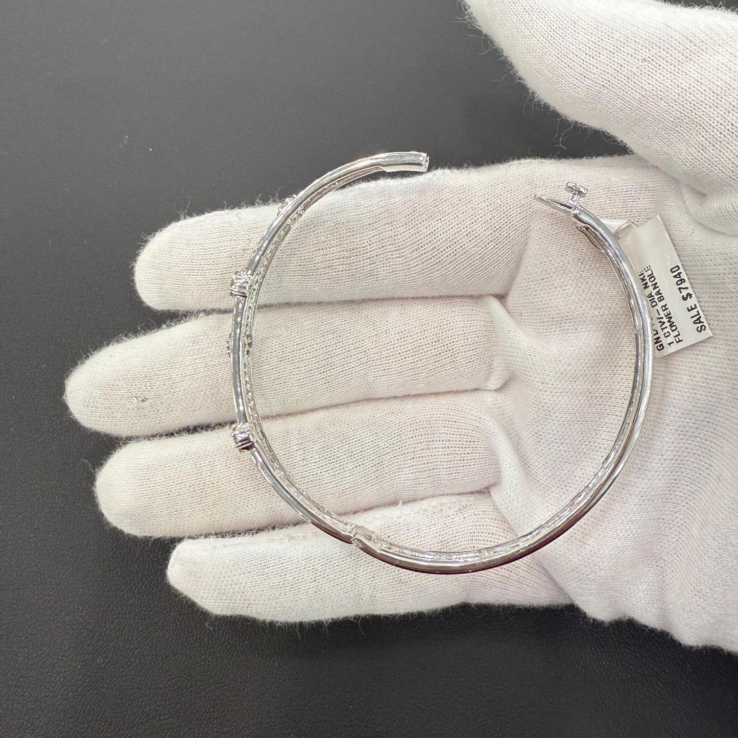 1 Cttw Round Diamond Flower Bangle Hinged Bracelet 14k White Gold