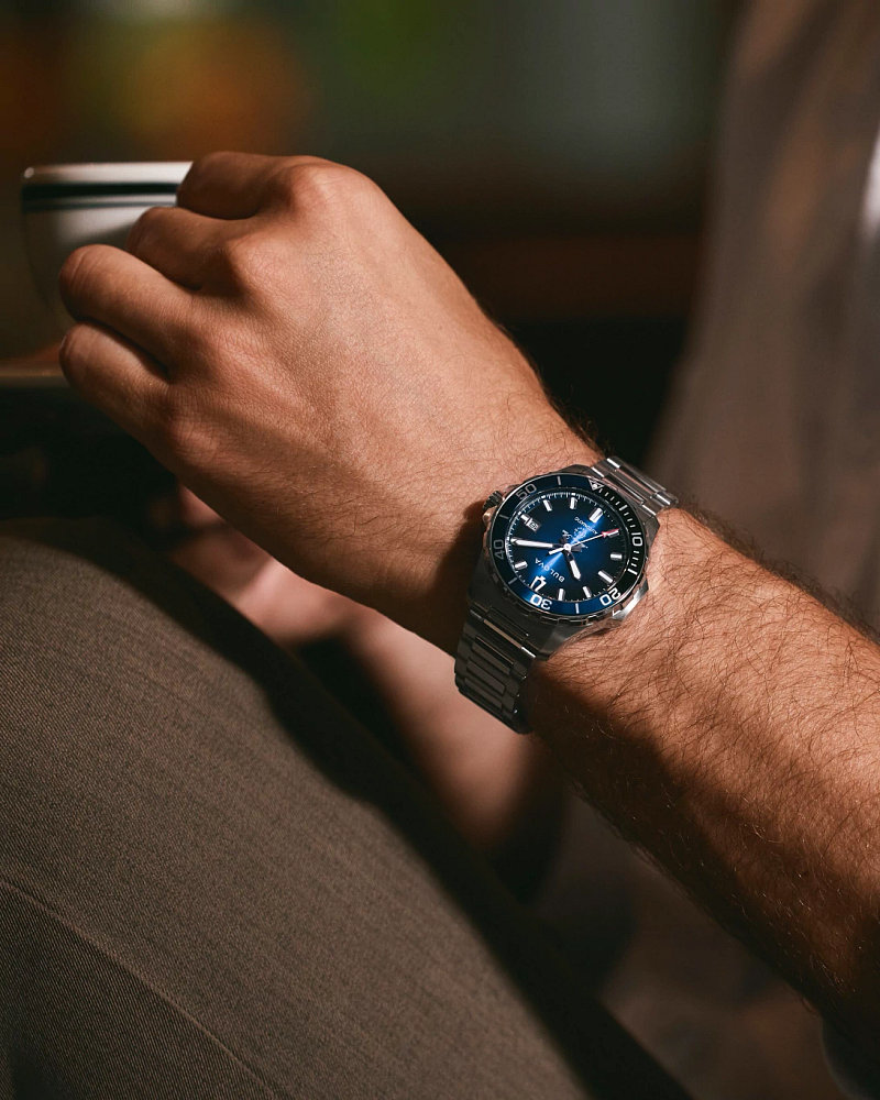 Bulova Marine Star Automatic Blue and Black Dial Mens Watch 98B466