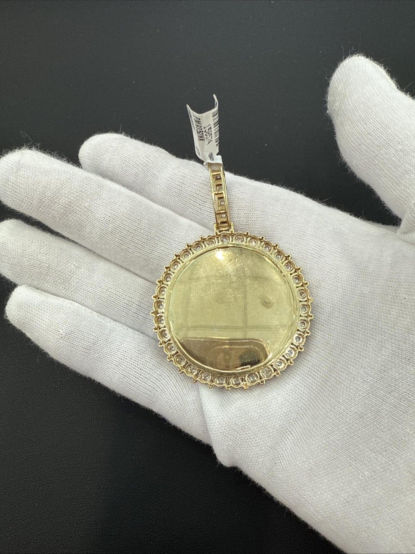 0.62 ctw Diamond Round Memory Picture Frame Charm Pendant 10k Yellow Gold