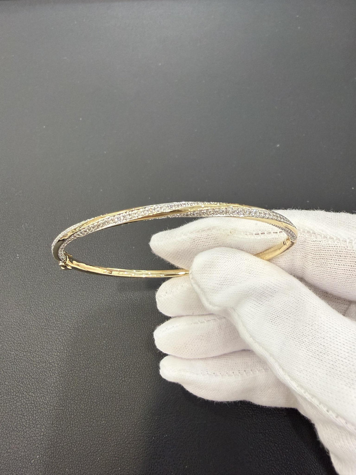 1.00ctw Diamond Twist Bypass Bangle Bracelet 14K Yellow Gold