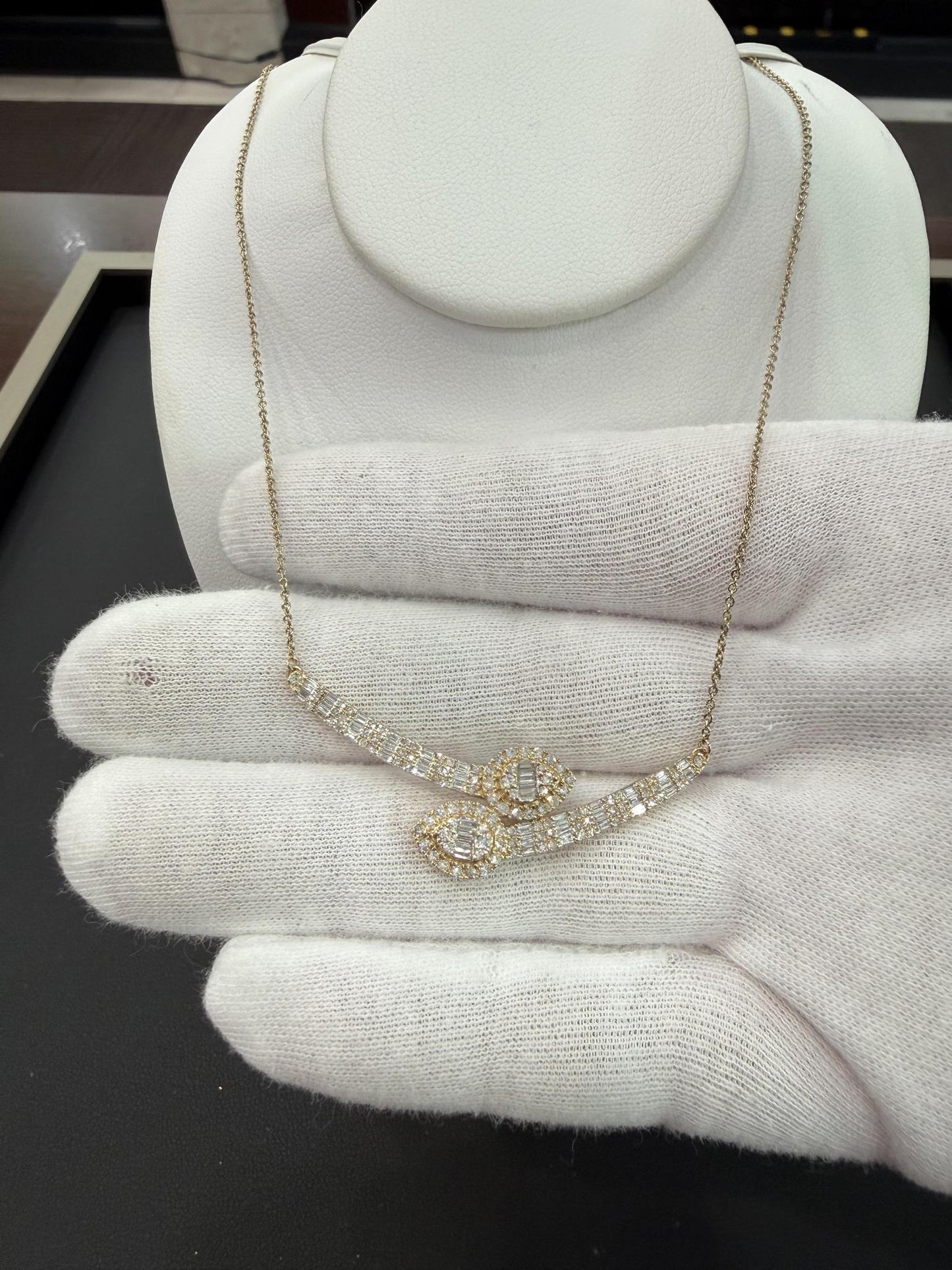 0.86ctw Diamond Bypass Pendant Necklace 10K Yellow Gold