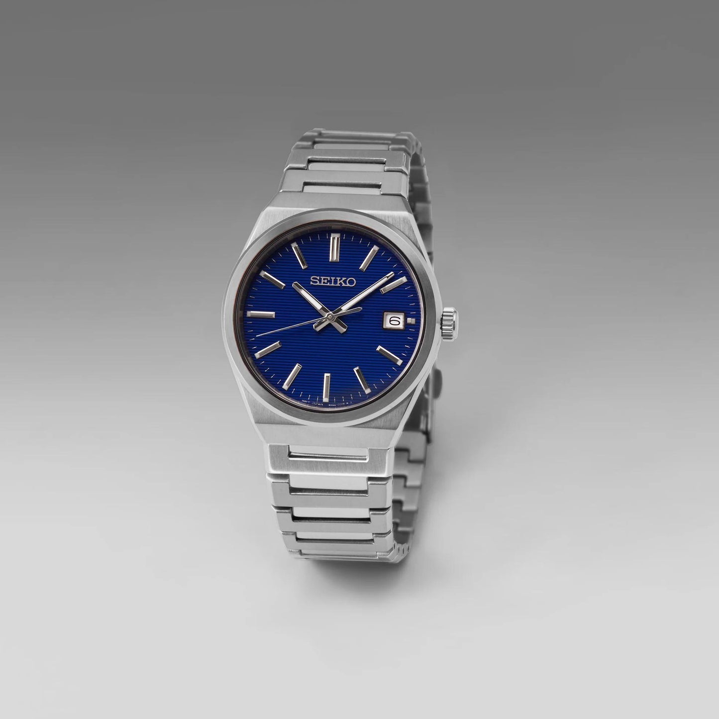 Seiko Essentials Quartz Blue Dial Mens Watch SUR555