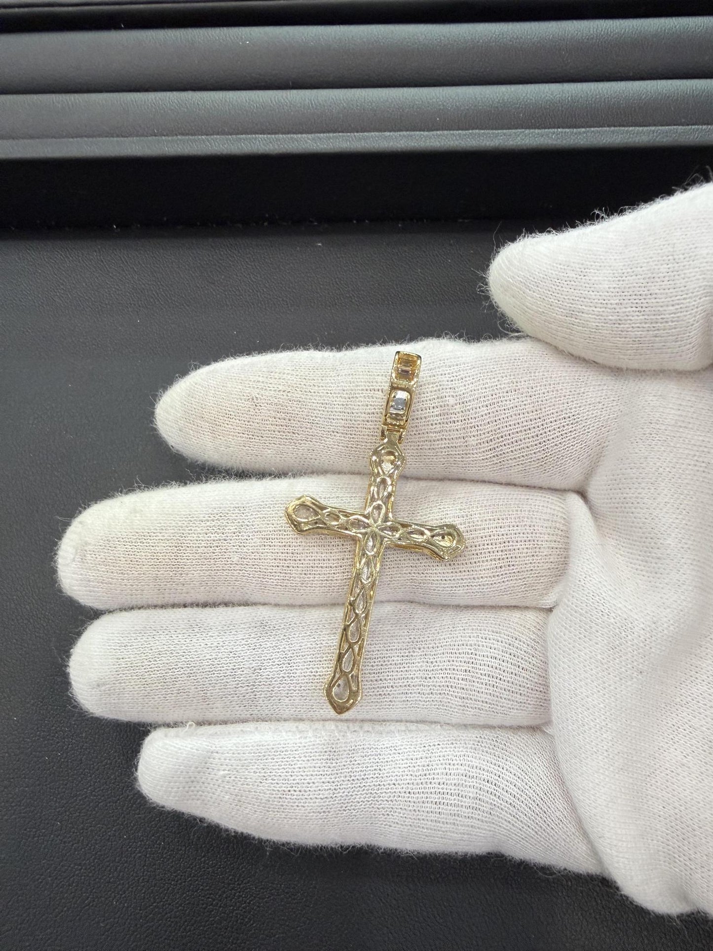 Diamond Mens Cross Charm Pendant 10k Yellow Gold 0.25ctw