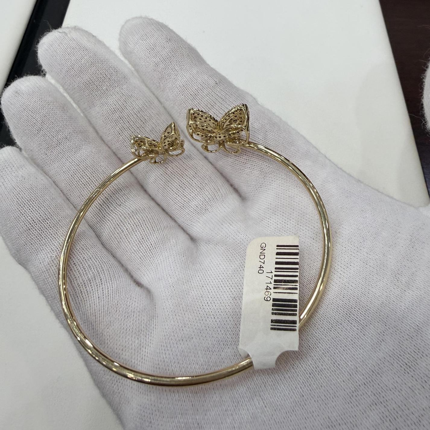 0.75ctw Diamond Butterfly Bangle 10k Yellow Gold