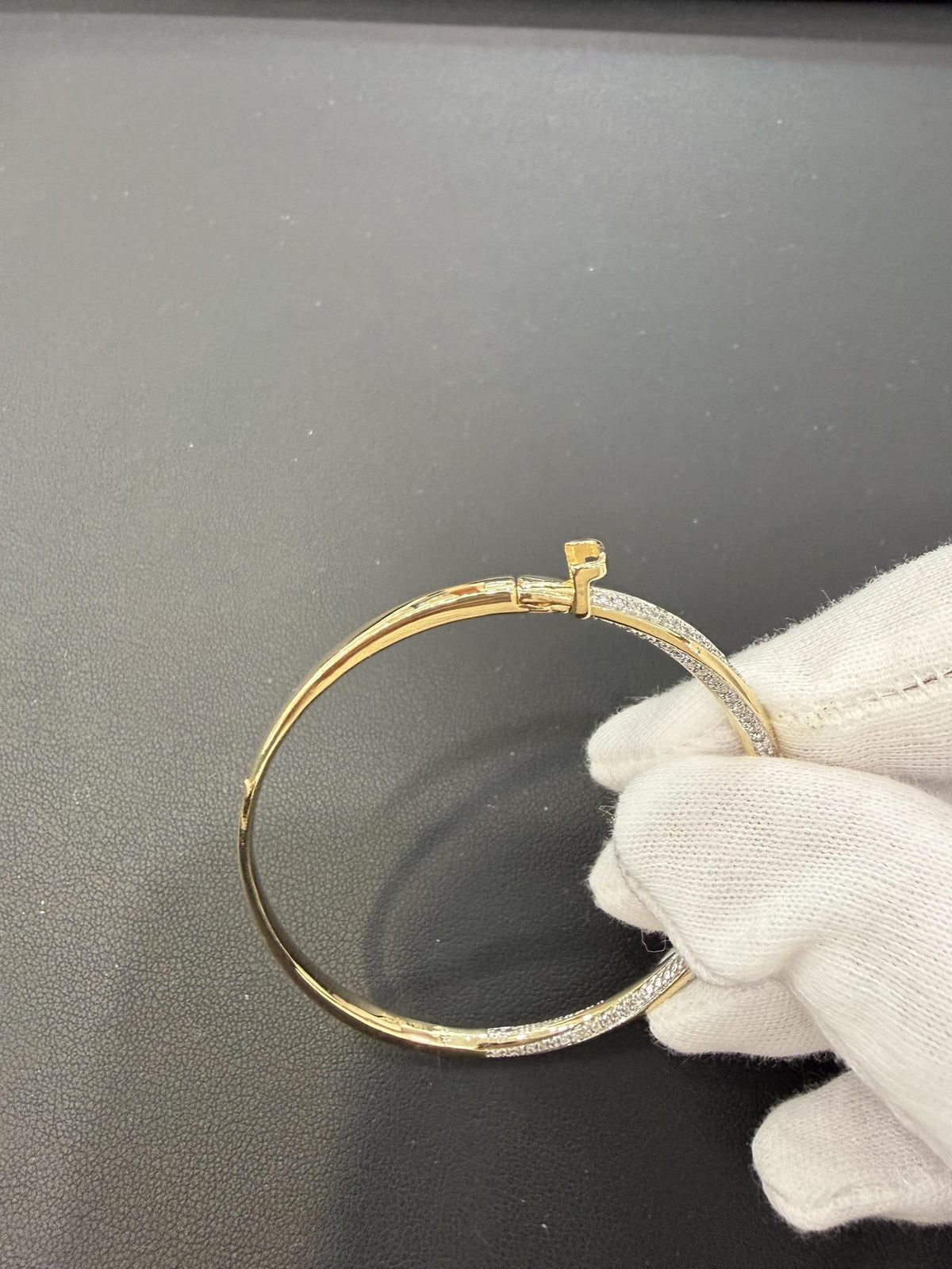 1.00ctw Diamond Twist Bypass Bangle Bracelet 14K Yellow Gold
