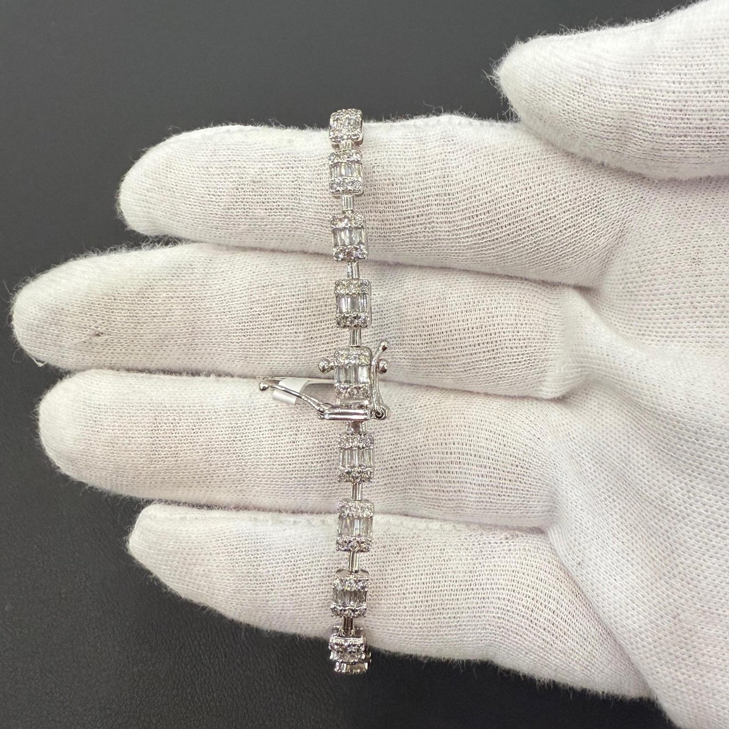 2.50 Cttw Baguette Round Diamond Womens Bracelet 14k White Gold