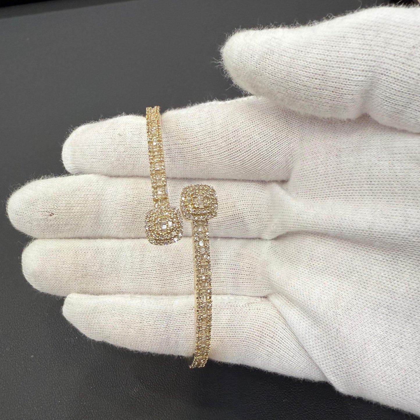 1.59ctw Diamond 10K Yellow Gold Bangle Bracelet Bypass Cluster