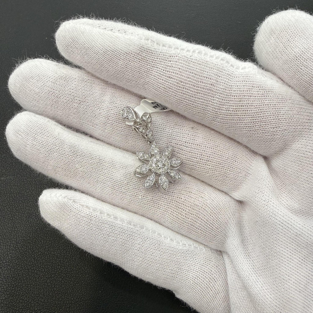 0.50ctw Diamond Flower Pendant 14K White Gold