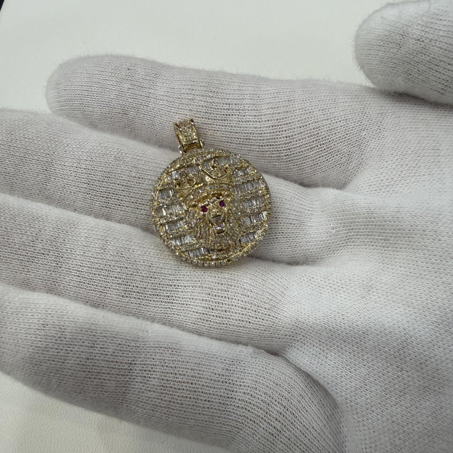 1.00ctw Diamond Baguette Lion King Crown Pendant 10k Yellow Gold