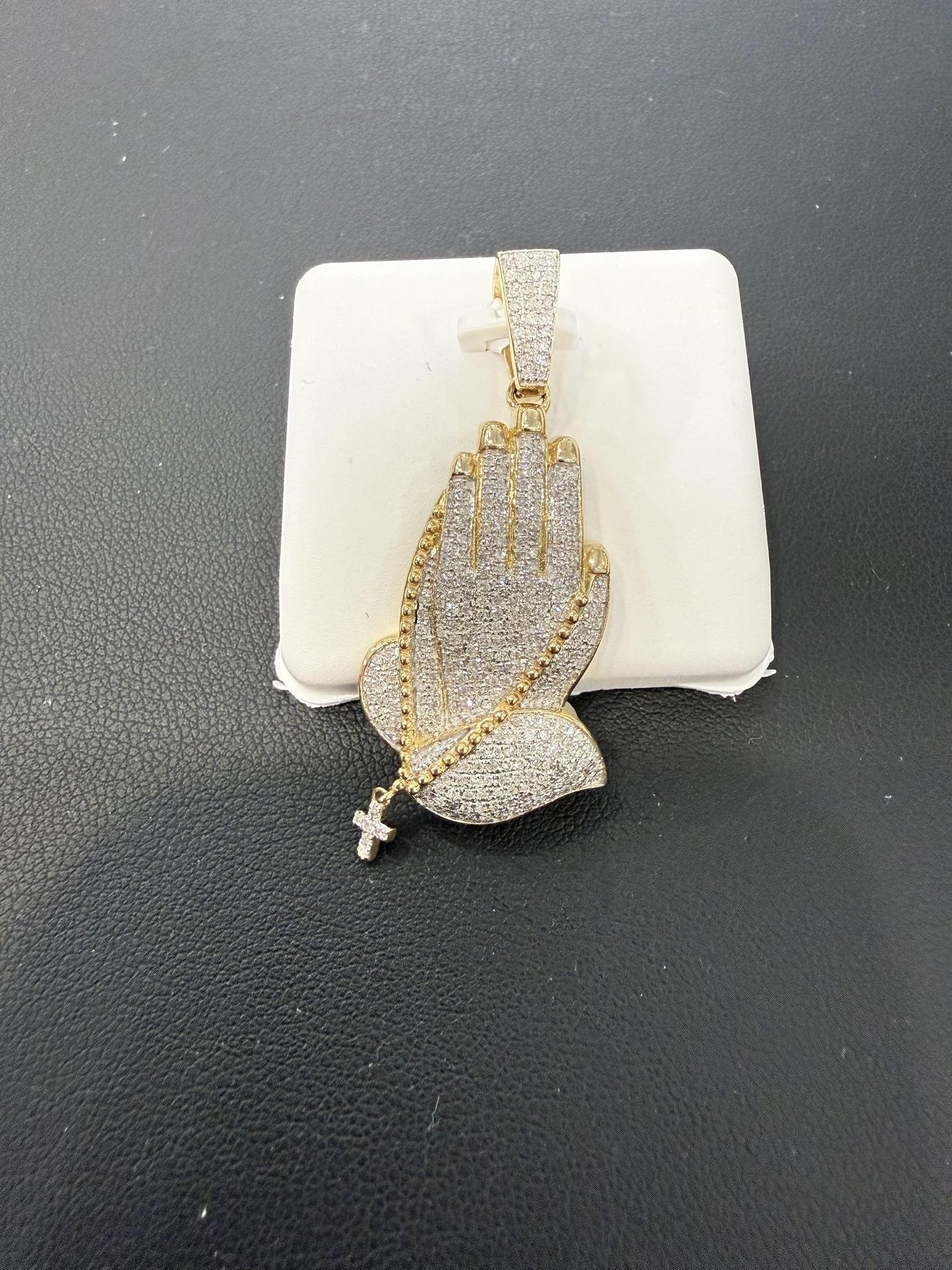 0.88ctw Diamond Praying Hands Cross Pendant 10K Yellow Gold