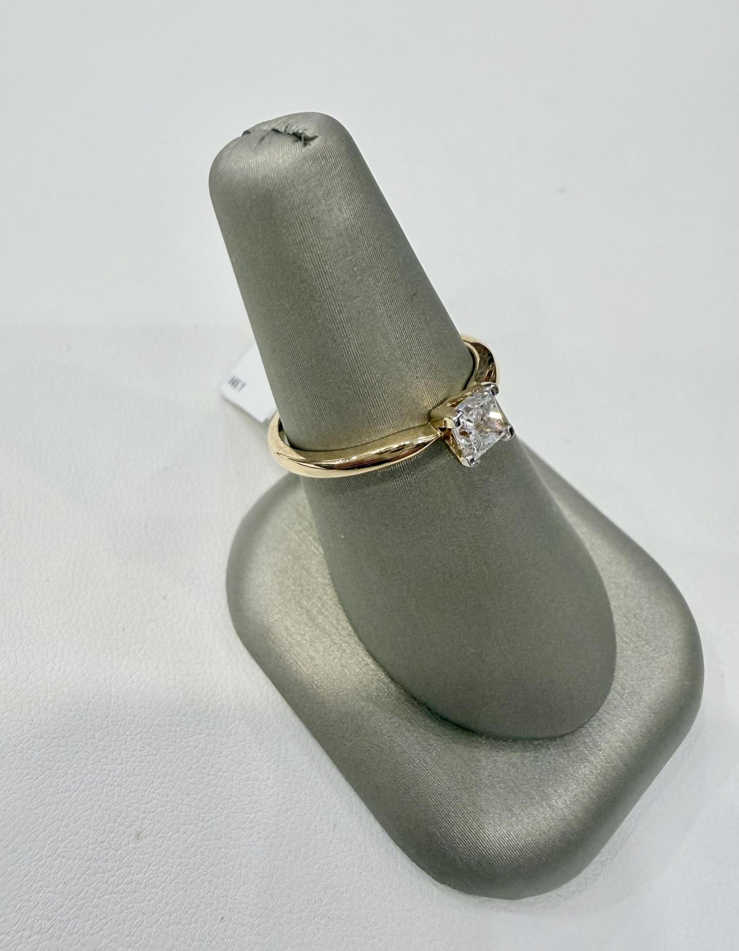 14K Gold Princess Cut Engagement Diamond Solitaire Ring 0.50ctw