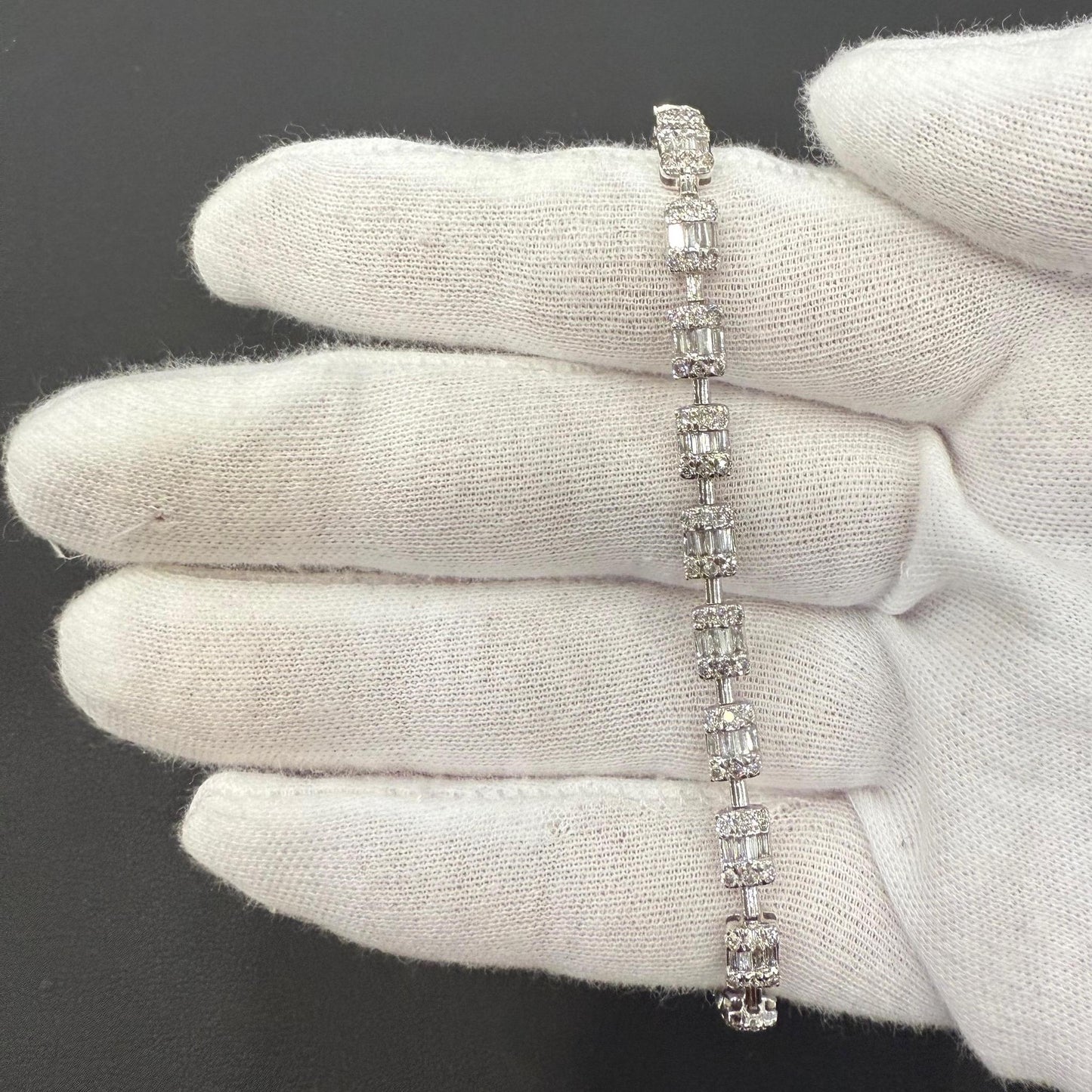 2.50 Cttw Baguette Round Diamond Womens Bracelet 14k White Gold