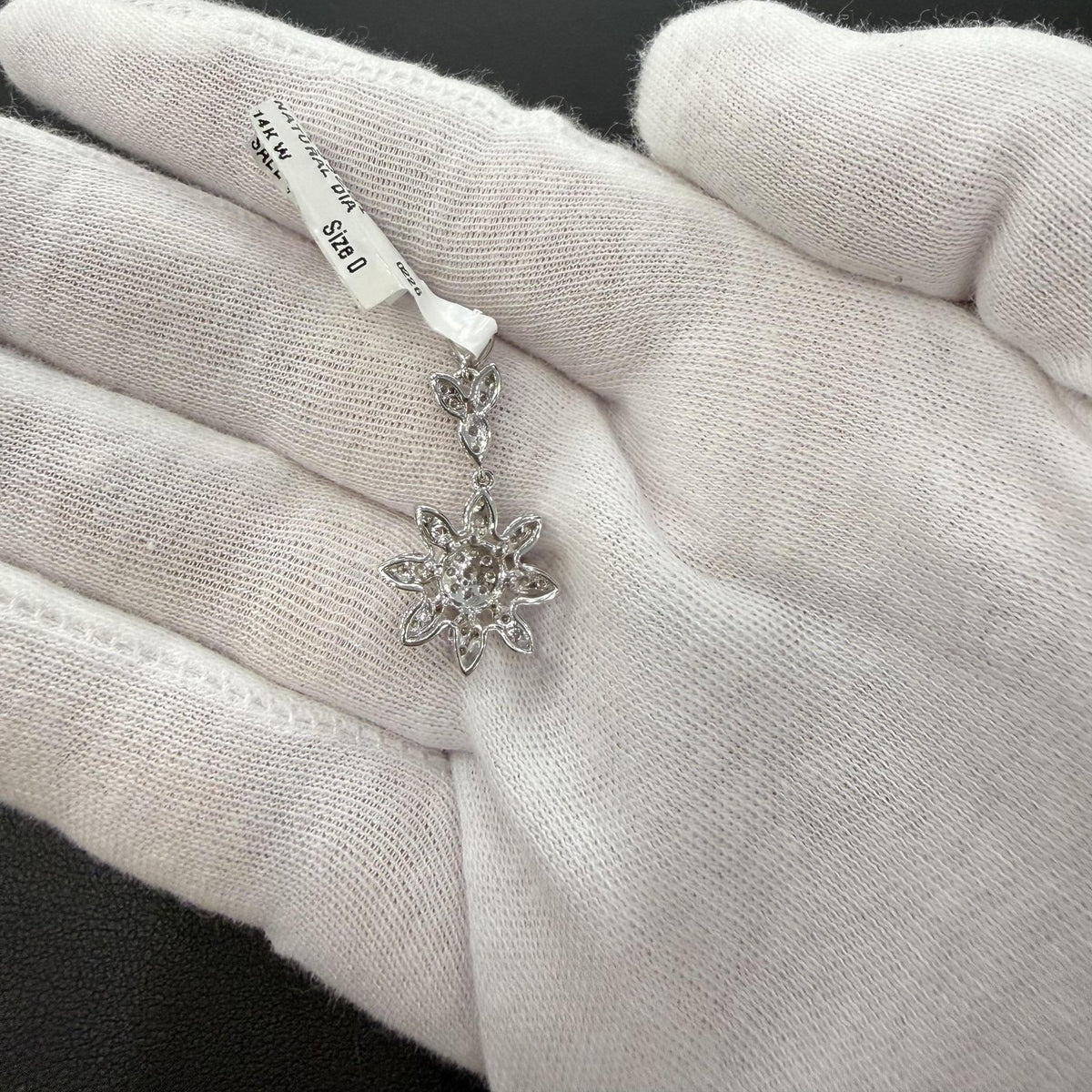 0.50ctw Diamond Flower Pendant 14K White Gold