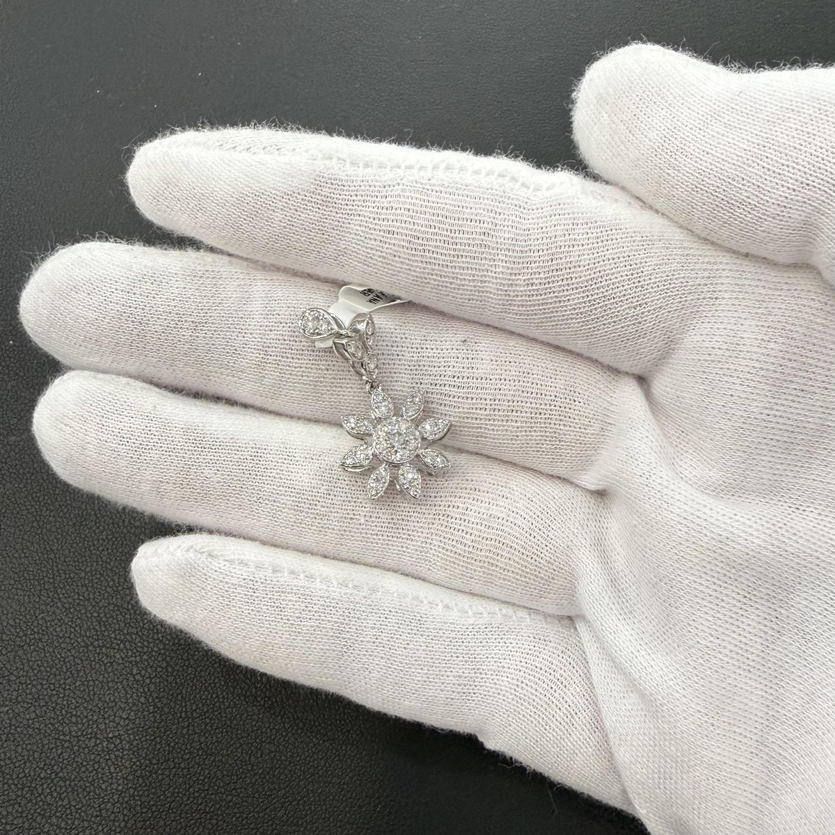 0.50ctw Diamond Flower Pendant 14K White Gold