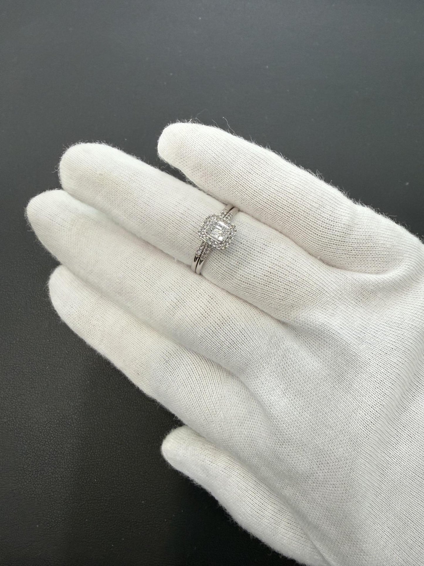 0.25ctw RD/BGT Diamond Ring Set 10k W Gold 254208